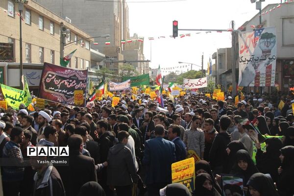 راهپیمایی 13 آبان در قم