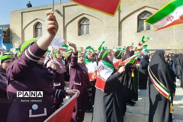 حضور اقشار مردم در راهپیمایی 13 آبان