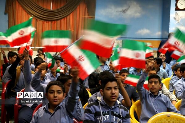 نواختن زنگ استکبار ستیزی در آموزشگاه ابرار مشهد