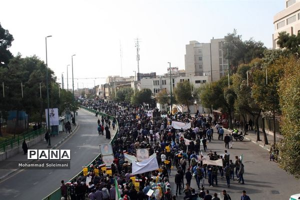 راهپیمایی 13 آبان در شهرری