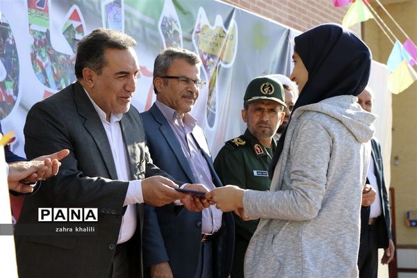 نواخته شدن زنگ استکبارستیزی در مدارس فارس