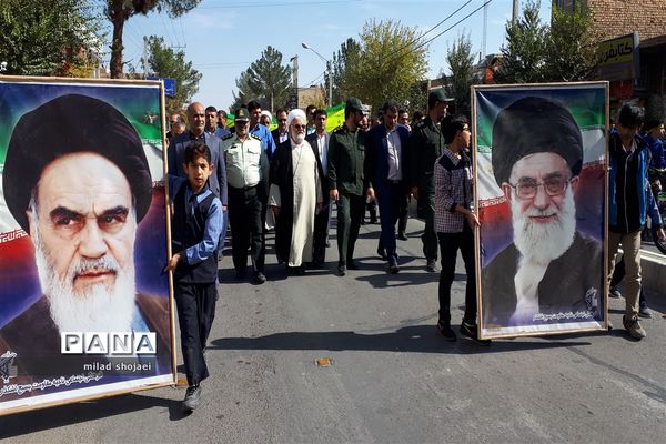 راهپیمائی یوم الله 13 آبان در شهرستان اشکذر