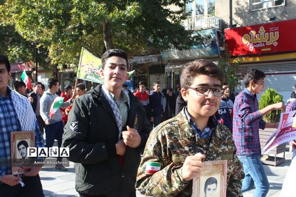 ١٣ آبان یک روز تاریخی برای مردم ایران