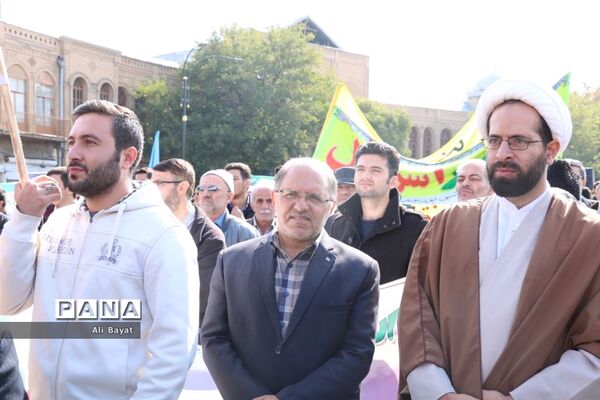 ١٣ آبان یک روز تاریخی برای مردم ایران