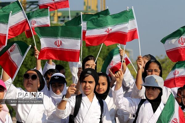 مراسم راهپیمایی 13 آبان در جزیره کیش