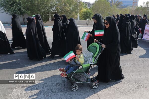 مراسم راهپیمایی 13 آبان در جزیره کیش