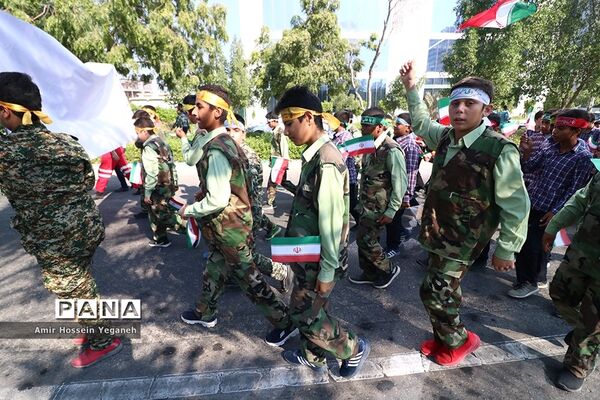 مراسم راهپیمایی 13 آبان در جزیره کیش