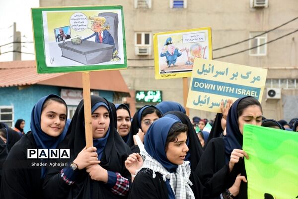حضور پرشور دانش‌آموزان و فرهنگیان در راهپیمایی ۱۳ آبان شهرستان امیدیه