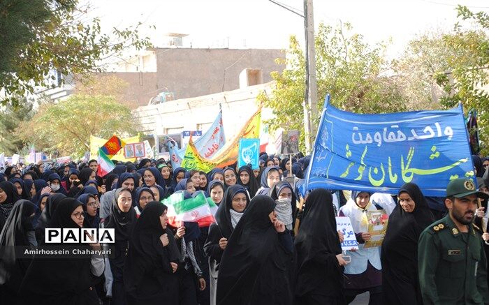 حضور نسل چهارم انقلاب پای آرمان های امام راحل(ره) در تایباد