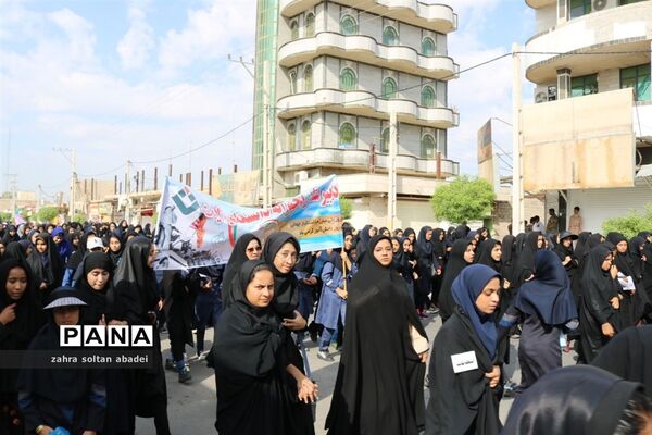 حضور پرشور دانش‌آموزان ایرانشهری در راهپیمایی 13 آبان