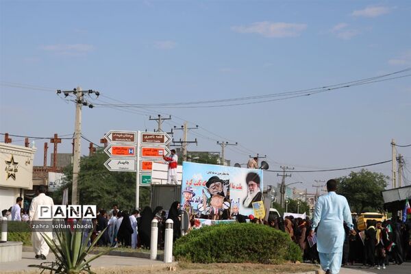 حضور پرشور دانش‌آموزان ایرانشهری در راهپیمایی 13 آبان
