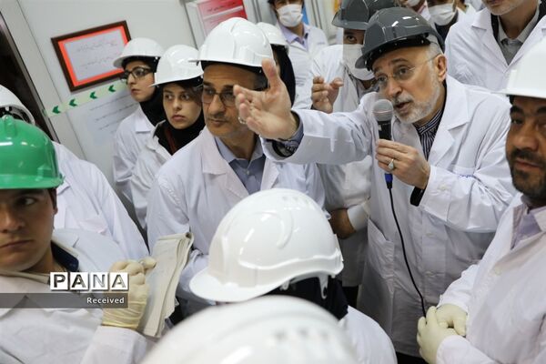 بازدید رئیس سازمان انرژی اتمی از تاسیسات مجتمع غنی سازی نطنز