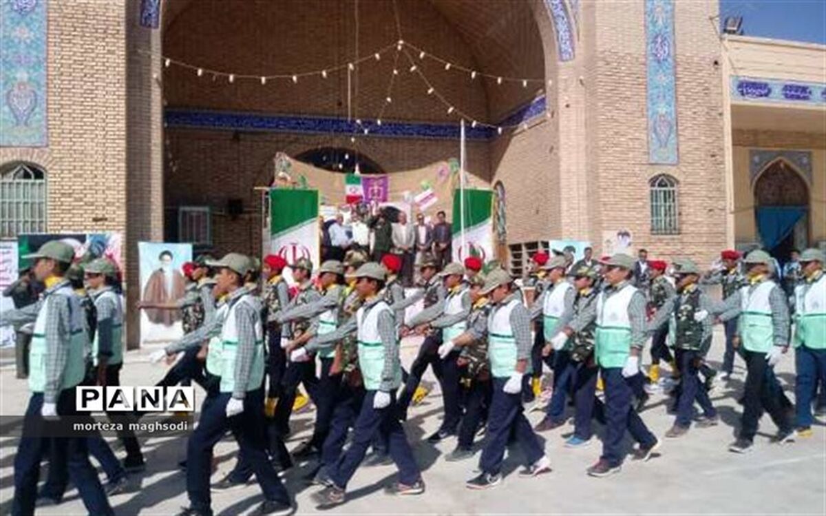 امام به ما فهماند که چگونه می توان غل و زنجیرهای اسارت شیطانی را گسست