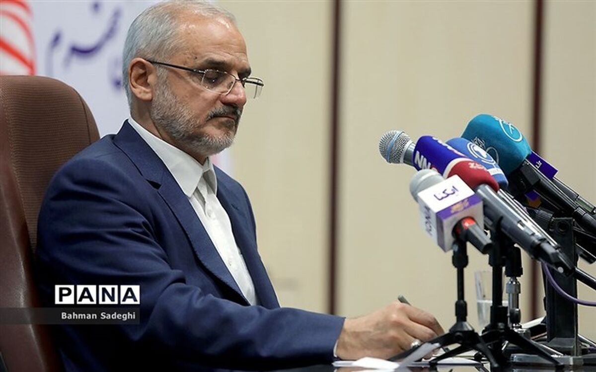 وزیر آموزش و پرورش خبرداد: قرارداد واگذاری فضای مدارس به موسسات تبلیغاتی لغو شد