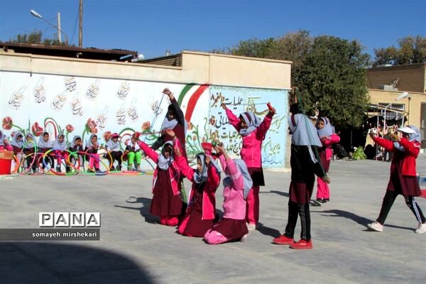 برگزاری المپیاد ورزشی درون مدرسه ای در نی ریز