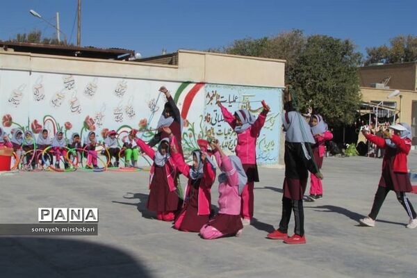 برگزاری المپیاد ورزشی درون مدرسه ای در نی ریز
