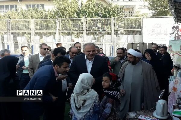نمایشگاه مشارکت انجمن اولیاء و مربیان ناحیه دو شهر ری