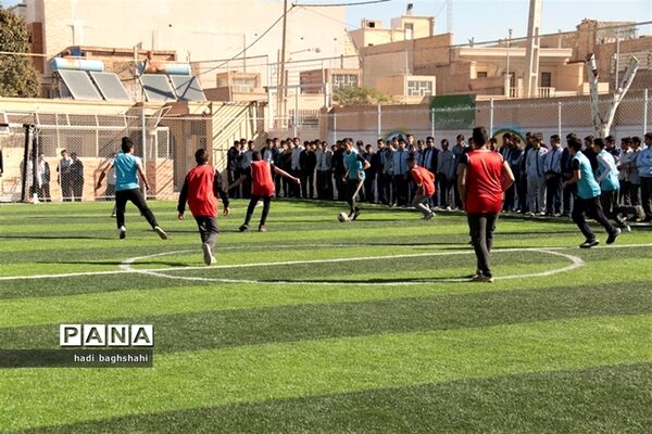 آیین افتتاحیه المپیاد ورزشی درون مدرسه‌ای در یزد