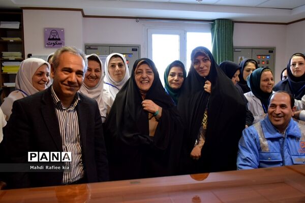 بازدید معاون رئیس جمهوری از مناطق زلزله زده سراب