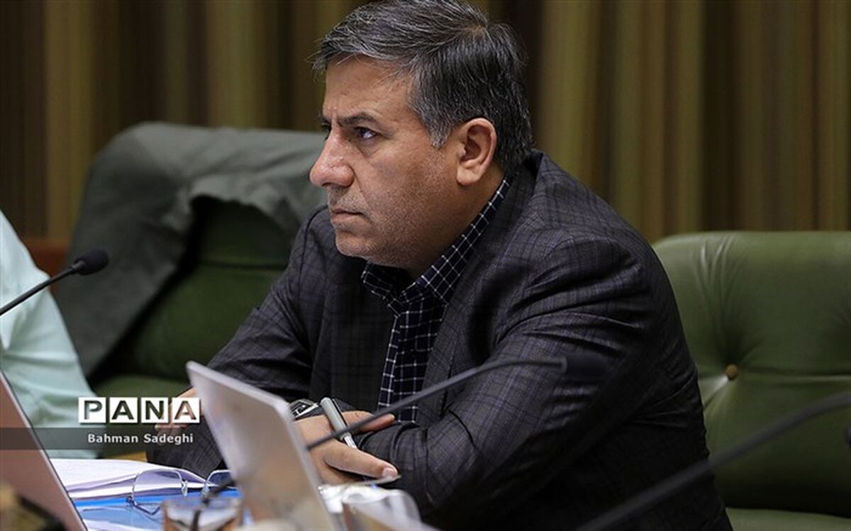 سالاری: برگزاری نمایشگاه‌هایی که افزایش سفر دارد، برای شهر تهران یک سم مهلک است