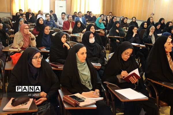برگزاری دوره توانمند‌سازی درس تفکر و سبک زندگی