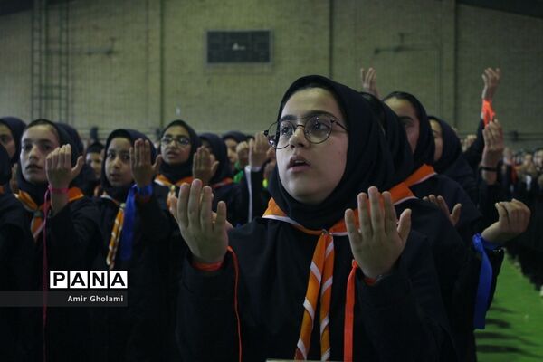 مانور تشکیلاتی 1200 نفره گام دوم انقلاب سازمان دانش‌آموزی  شهرستان‌های تهران در پاکدشت