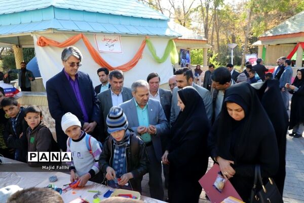 بازدید معاون پرورشی و فرهنگی  وزارت آموزش و پرورش از اولین جشنواره دستاورد‌های کانون‌های فرهنگی و تربیتی  مشهد