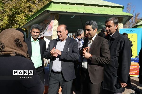 بازدید معاون پرورشی و فرهنگی  وزارت آموزش و پرورش از اولین جشنواره دستاورد‌های کانون‌های فرهنگی و تربیتی  مشهد