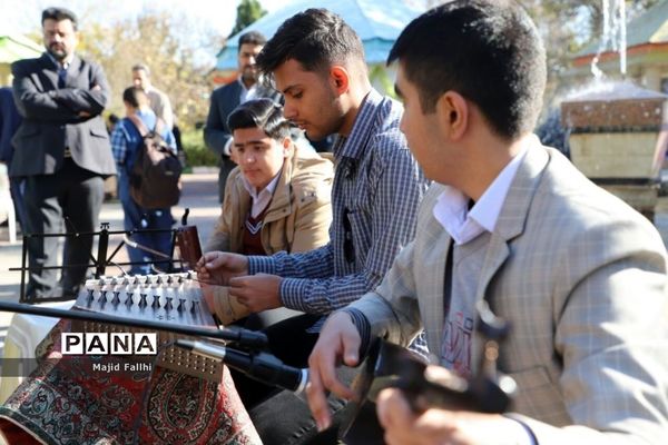 بازدید معاون پرورشی و فرهنگی  وزارت آموزش و پرورش از اولین جشنواره دستاورد‌های کانون‌های فرهنگی و تربیتی  مشهد