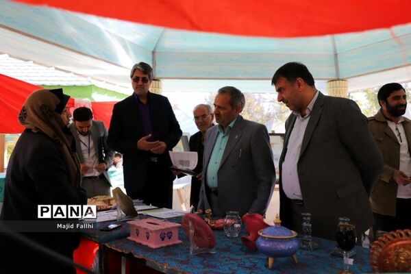 بازدید معاون پرورشی و فرهنگی  وزارت آموزش و پرورش از اولین جشنواره دستاورد‌های کانون‌های فرهنگی و تربیتی  مشهد