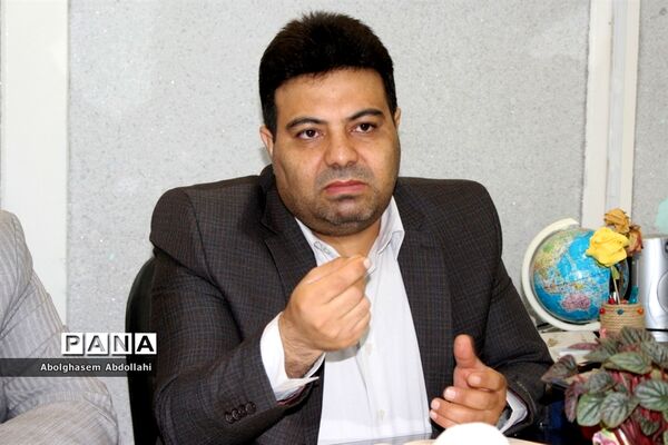نشست هم‌اندیشی مدیرکل آموزش و پرورش استان بوشهر با مدیر و کارکنان سازمان دانش‌آموزی