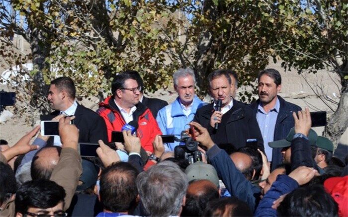 معاون اول رئیس جمهوری در جمع اهالی روستای تیرشاب: پیش‌بینی 300 میلیارد تومان اعتبار برای جبران خسارت‌های زلزله