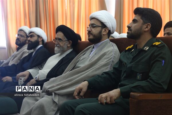 برگزاری اجلاس سراسری نمازدرشهرستان ابرکوه