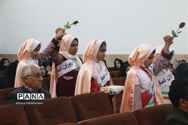 برگزاری اجلاس سراسری نمازدرشهرستان ابرکوه