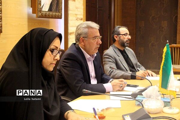 دومین نشست هم‌اندیشی فرماندار تبریز با رابطین امور بانوان ادارات