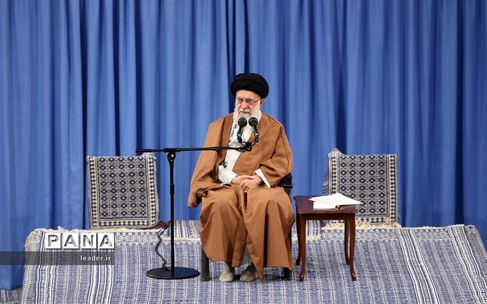 دیدار مسئولان نظام و میهمانان کنفرانس وحدت اسلامی‌ با رهبر انقلاب