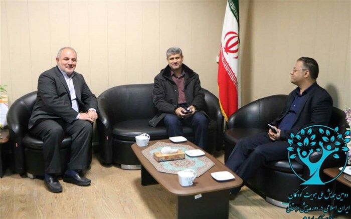رئیس مرکز هماهنگی حوزه وزارتی با مدیرکل آموزش و پرورش قزوین دیدار کرد