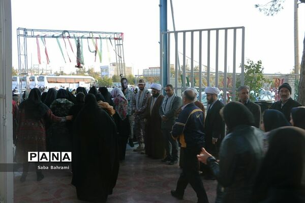 اعزام دانش آموزان شهرقدس به مناطق عملیاتی غرب کشور