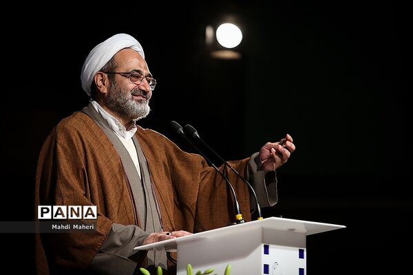 افتتاحیه چهل و نهمین جشنواره بین‌المللی فیلم رشد