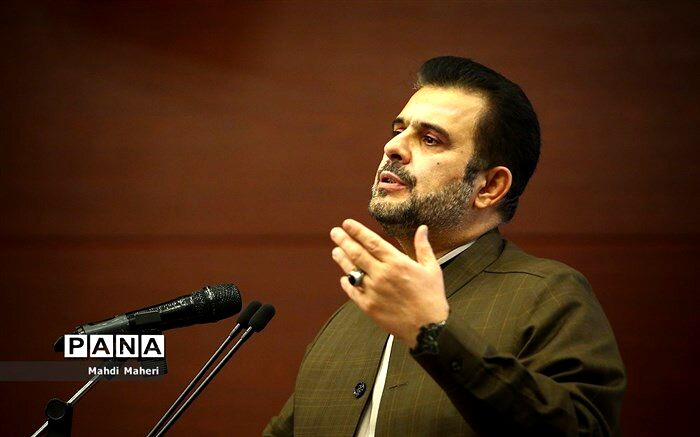 مدیر کل قرآن و عترت آموزش و پرورش: بهترین مسیر برای تربیت دانش‌آموزان در تراز جمهوری اسلامی اقامه نماز است