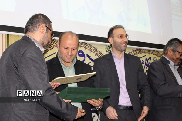 مسابقات قرآن و عترت دبیرستان علوم و معارف اسلامی همدان