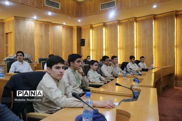 افتتاحیه سومین دوره مسابقات هم‌خوانی قرآن کریم و مدیحه سرایی دانش‌آموزان پسر سراسر کشور در مشهد مقدس