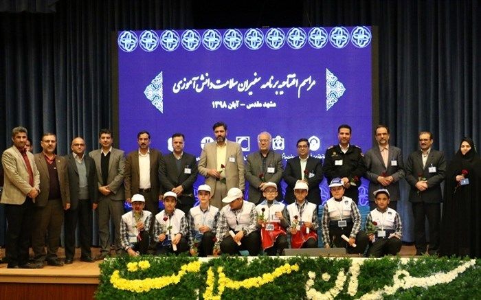 بیش از 187 هزار دانش آموز به عنوان سفیران سلامت در مدارس استان مشغول به فعالیت هستند