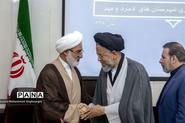 واعظی و علوی در جلسه شورای اداری شهرستان های لامرد و مهر
