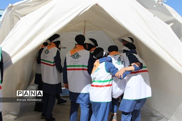 مانور پدافند غیرعامل در آموزشگاه نمونه تقوی شهرستان بیرجند