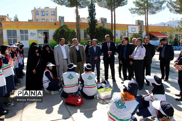 مانور پدافند غیرعامل در آموزشگاه نمونه تقوی شهرستان بیرجند