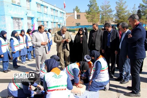 مانور پدافند غیرعامل در آموزشگاه نمونه تقوی شهرستان بیرجند
