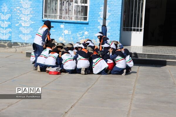 مانور پدافند غیرعامل در آموزشگاه نمونه تقوی شهرستان بیرجند