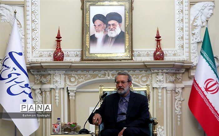 تاکید لاریجانی بر رفع نیازها و اسکان اضطراری زلزله‌زدگان