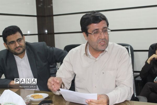 جلسه توجیهی مانور زلزله مدارس در بوشهر